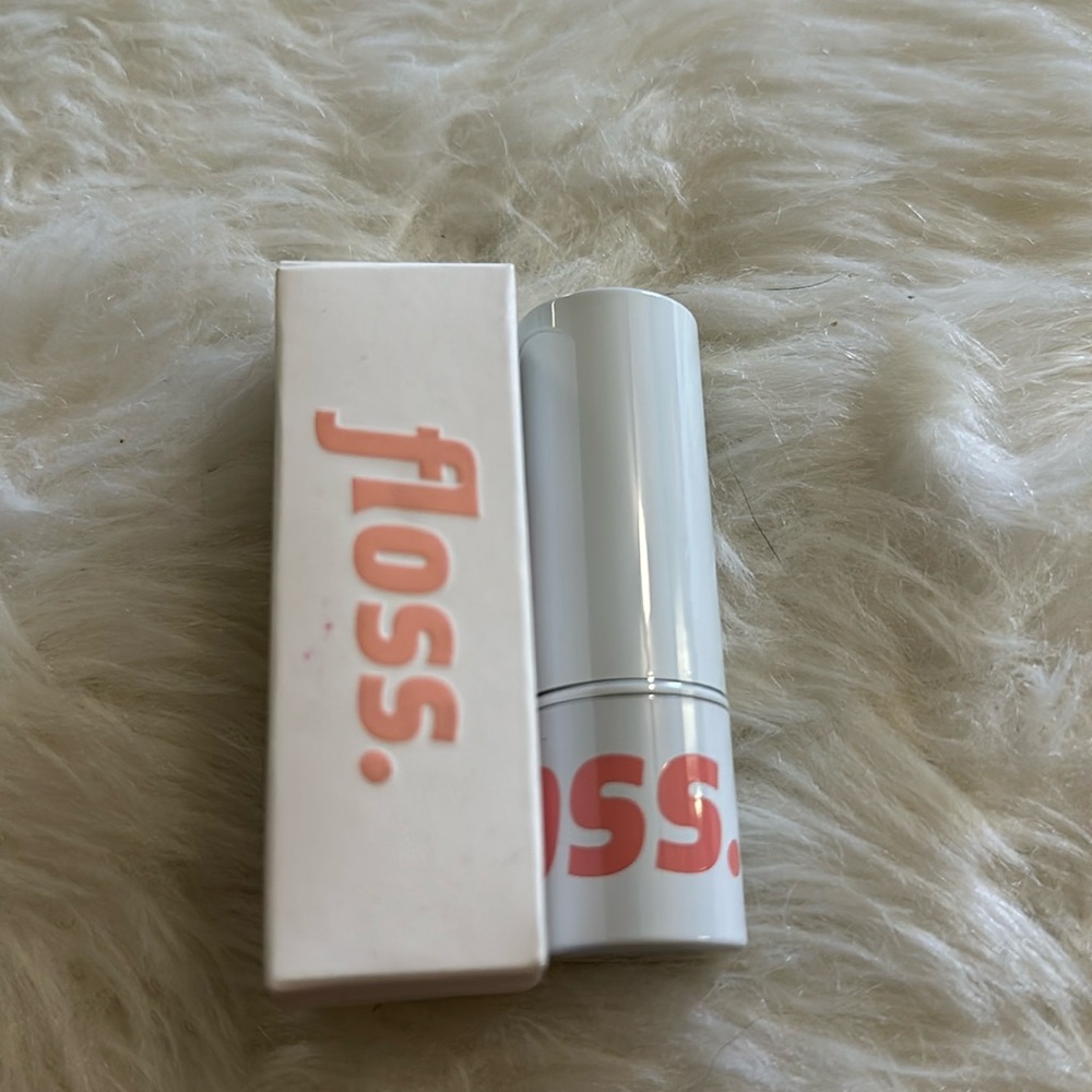 Floss The Concierge Cheek and Lip Tint in Sandals